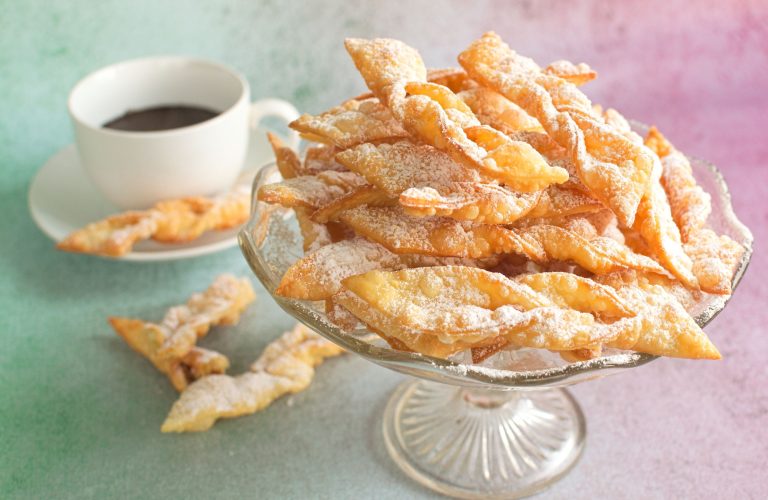 Faworki z mascarpone