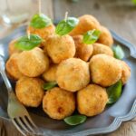 Pączki budyniowe z wiśniami