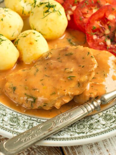 Sznycle z szynki w sosie pomidorowo-koperkowym