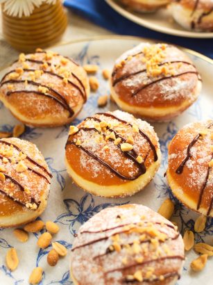 Pączki z masłem orzechowym