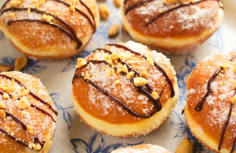 Pączki z masłem orzechowym