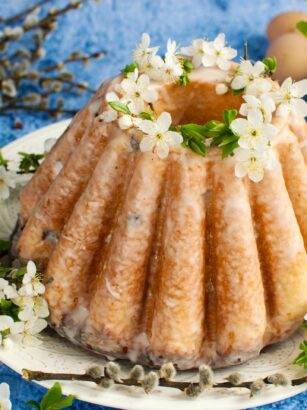 Drożdżowa babka wielkanocna