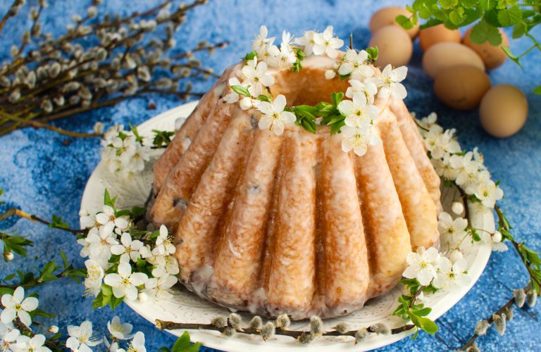 Drożdżowa babka wielkanocna