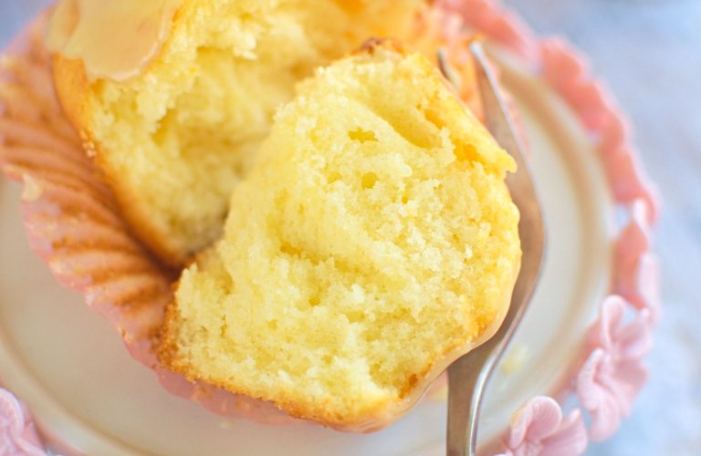 Babeczki z mascarpone i białą czekoladą