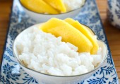 Ryżowy deser tajski z mango