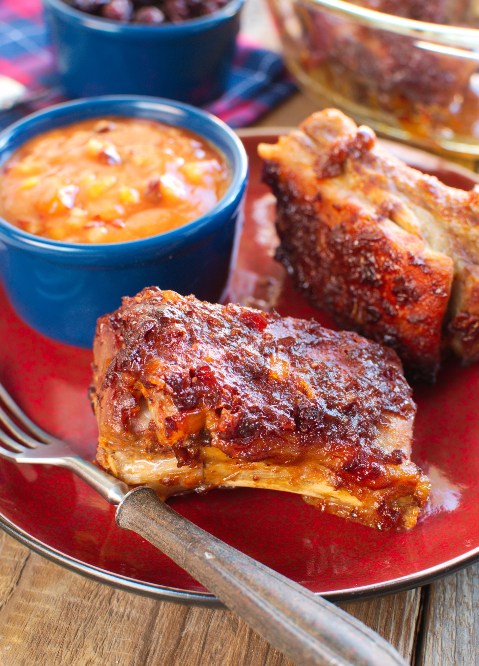 Żeberka w sosie bbq z żurawiną i sosem mango