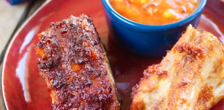 Żeberka w sosie bbq z żurawiną i sosem mango