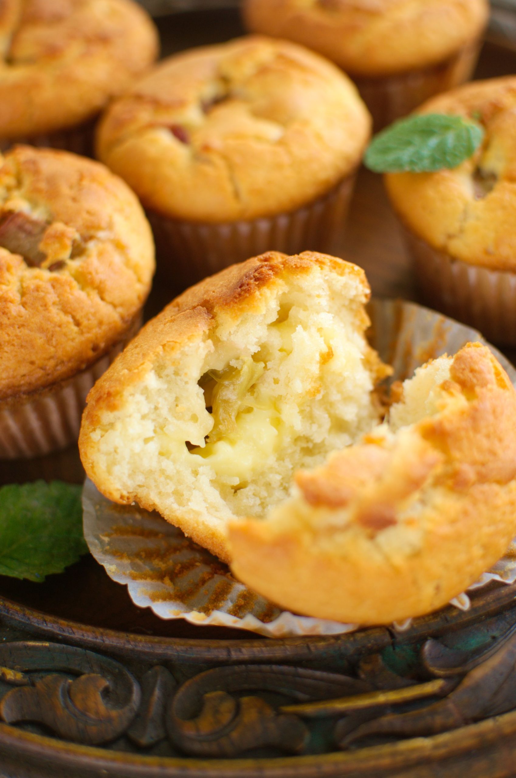 Muffinki z rabarbarem i budyniem