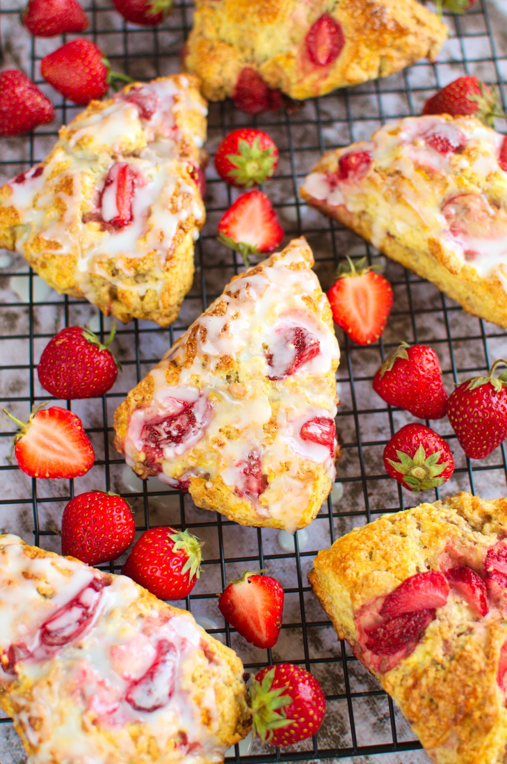 Scones z truskawkami