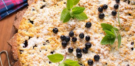Sernik z jagodami
