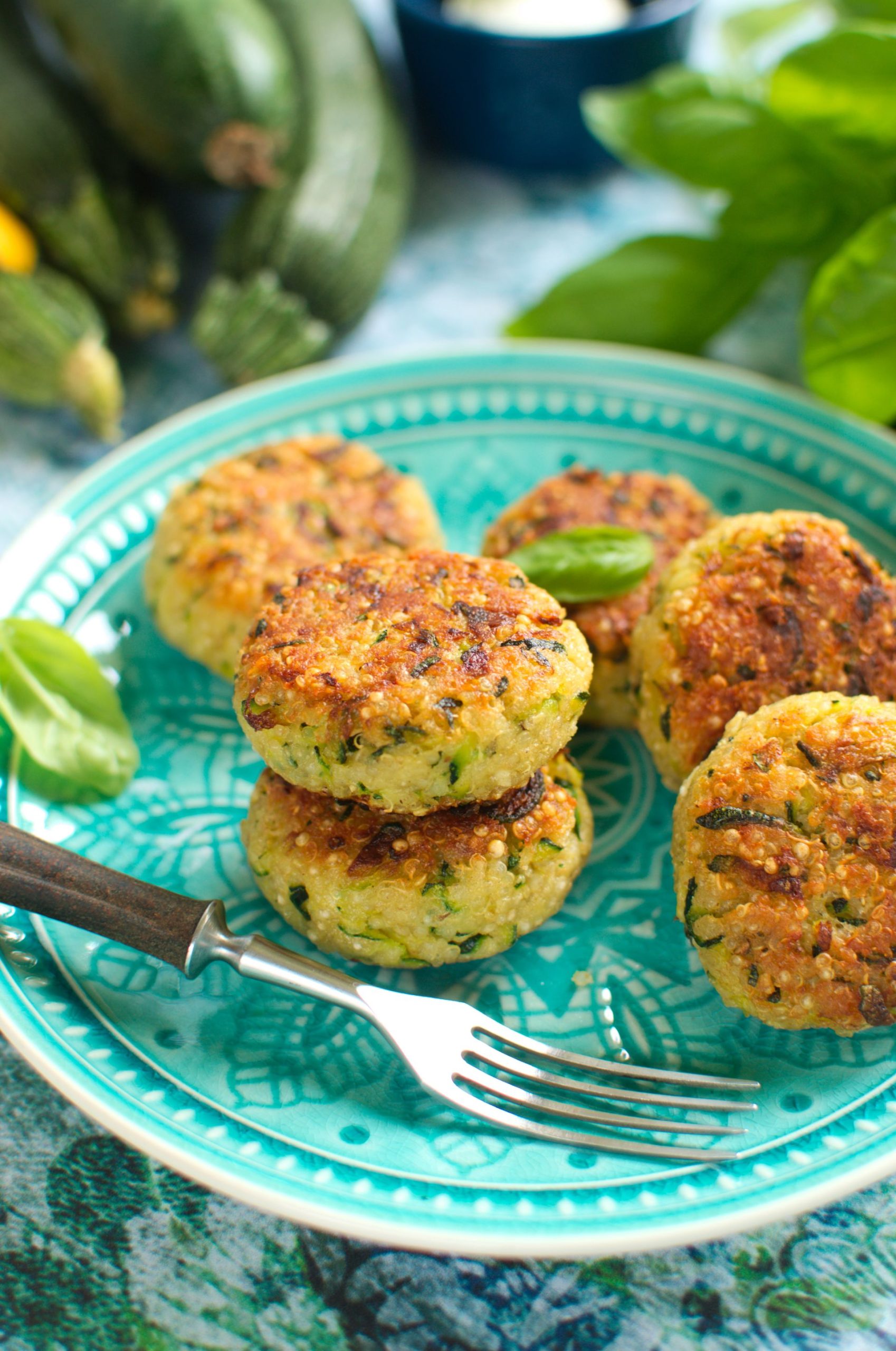 Kotleciki z cukinii z quinoa i parmezanem