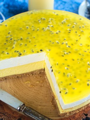 Sernik mango z pianką i marakują