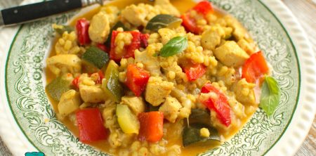 Kaszotto z papryką, cukinią i kurczakiem