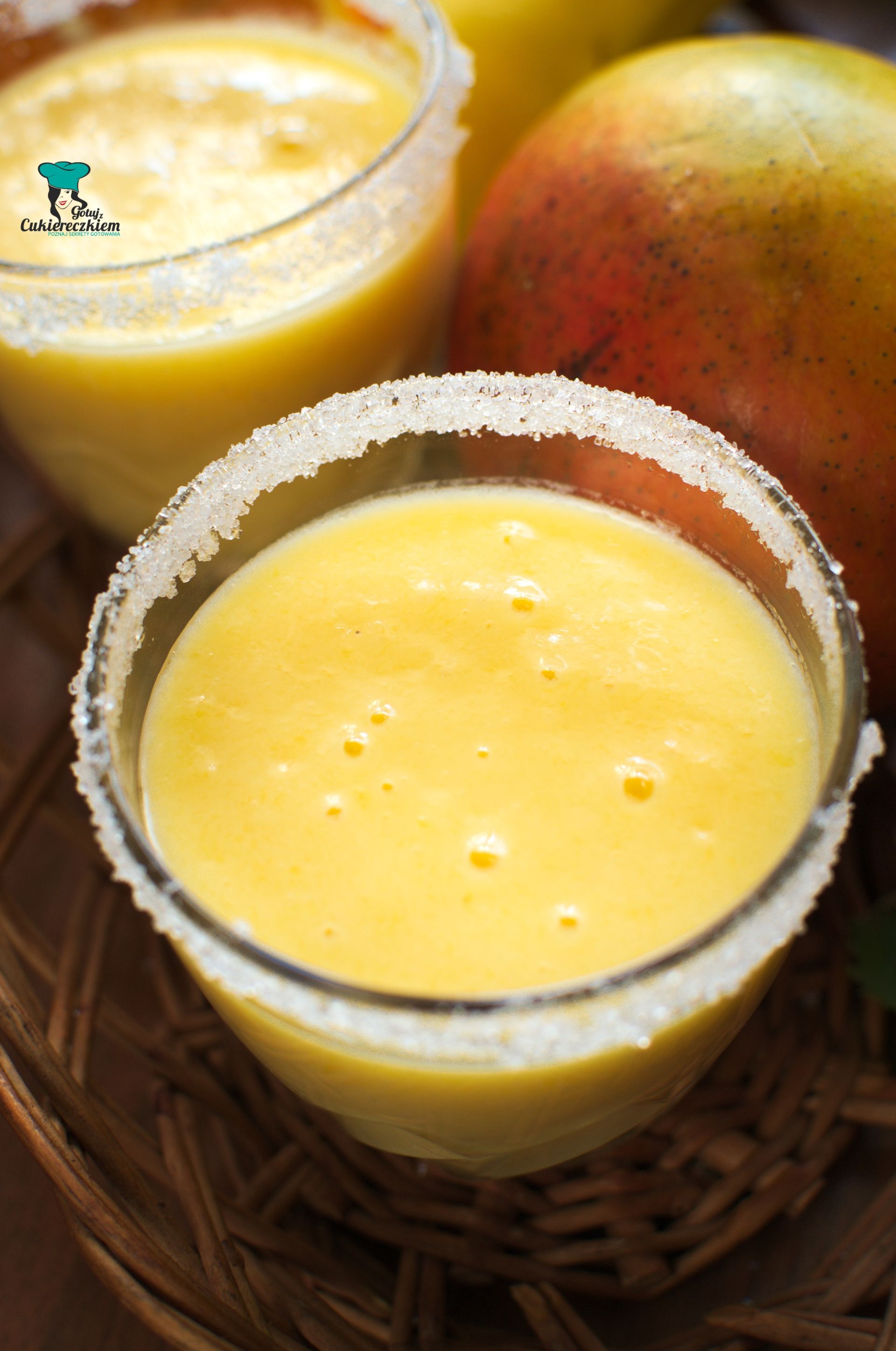 Koktajl z mango i pomarańczą