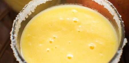 Koktajl z mango i pomarańczą