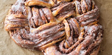 Drożdżowe serce z nutellą