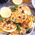 Muffinki na samych białkach z truskawką