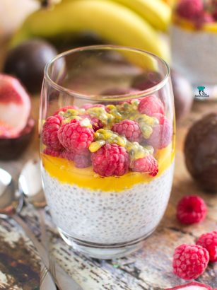 Pudding chia z malinami i marakują