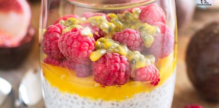 Pudding chia z malinami i marakują