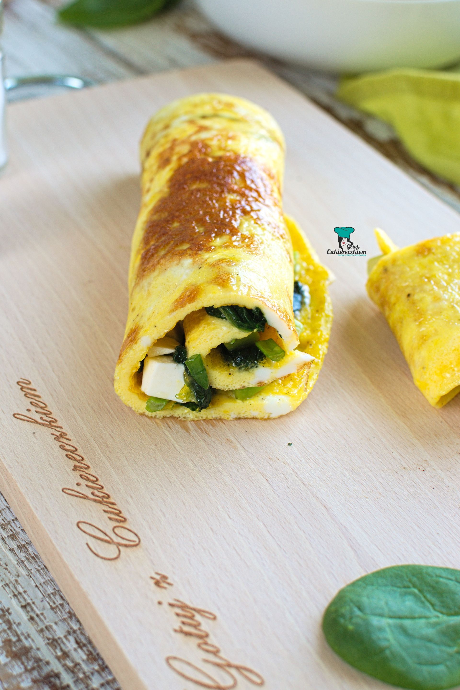 Omlet ze szpinakiem, awokado i fetą