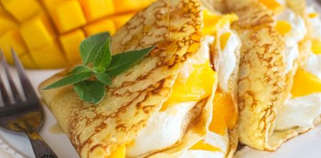 Naleśniki ala mango lassi