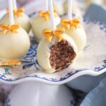 Wegańskie placki kokosowe z bananem i marakują