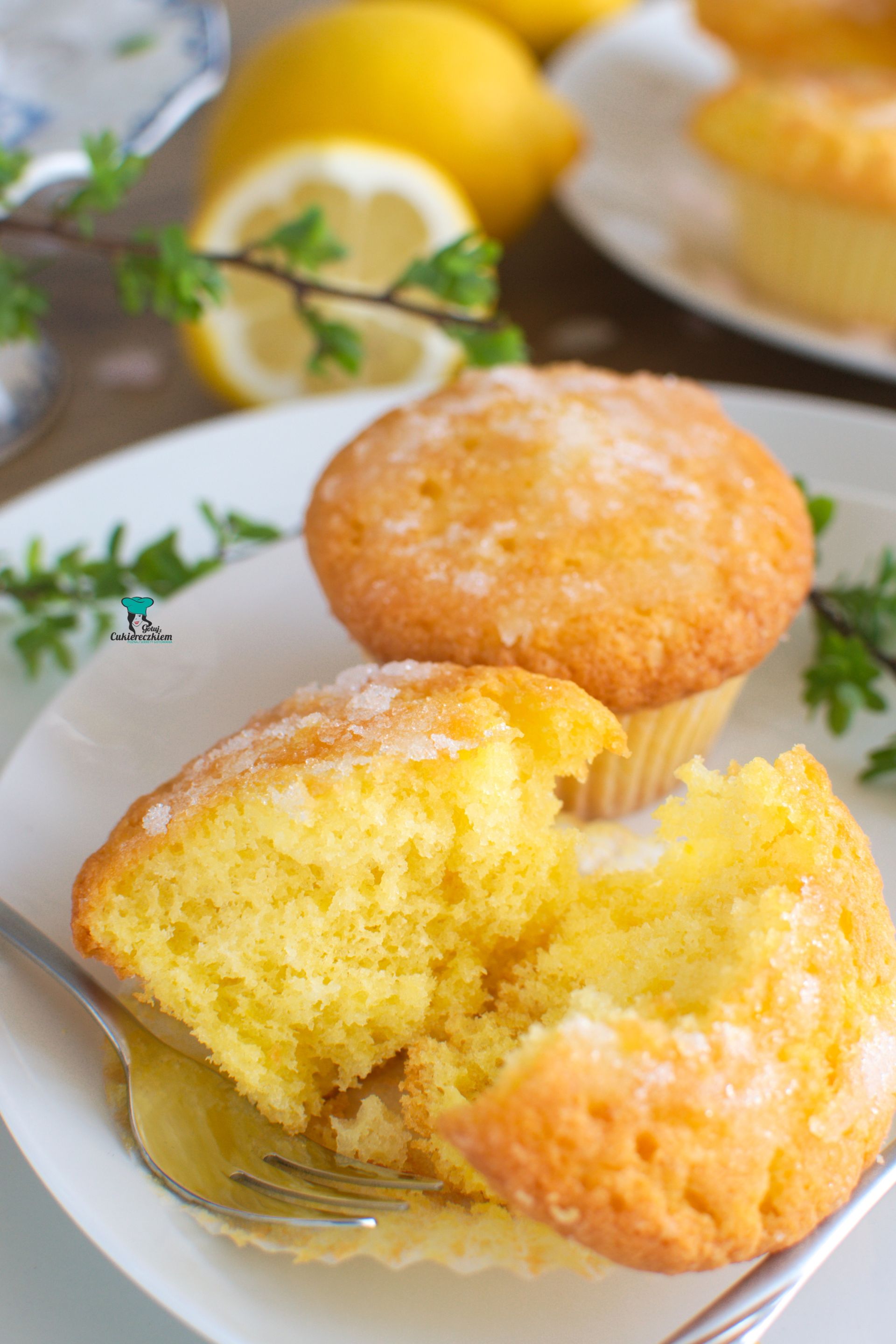 Angielskie babeczki cytrynowe (Lemon drizzle cakes)