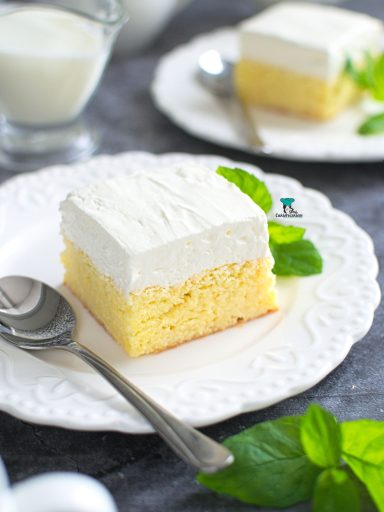 Tres leches (meksykańskie ciasto mleczne)