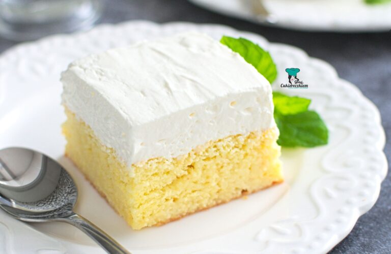 Tres leches (meksykańskie ciasto mleczne)