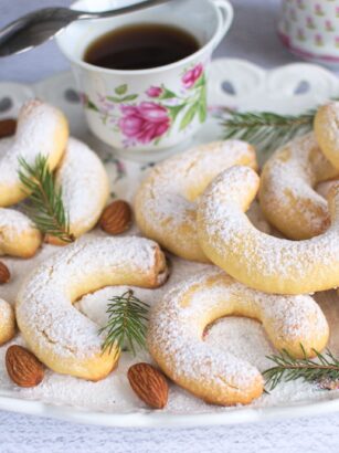 Waniliowe księżyce (Vanillekipferl)