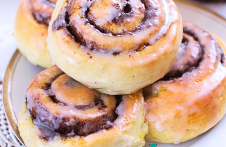 Bułeczki cynamonowe (Cinnamon rolls)