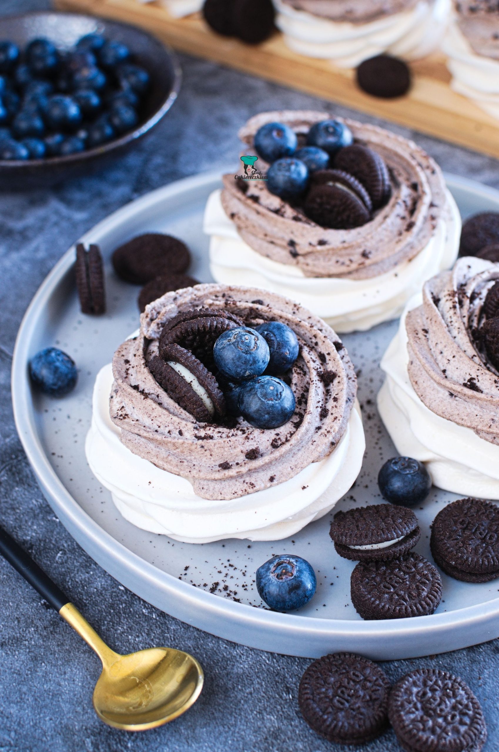 Mini Pavlova z kremem oreo
