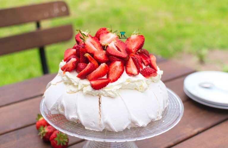 Beza Pavlova z truskawkami