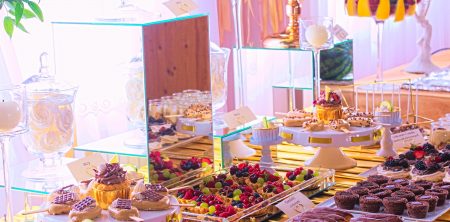 Słodki stół przygotowany na wesele Kingi i Błażeja