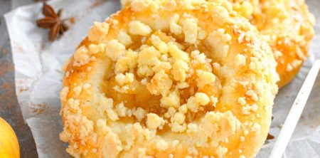 Drożdżówki z jabłkami