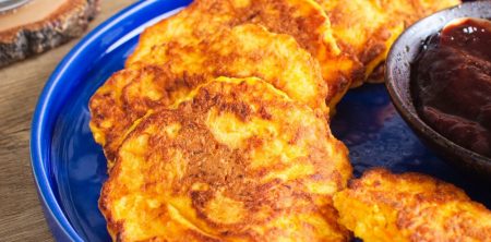 Placki jogurtowe z marchewką