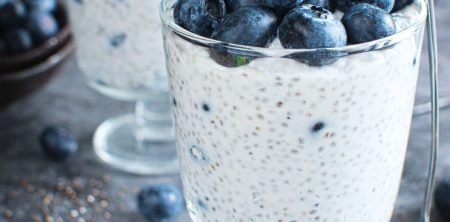 Kokosowy pudding chia z borówkami