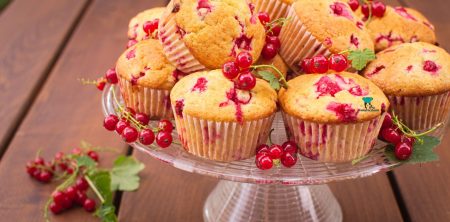 Babeczki jogurtowe z porzeczkami