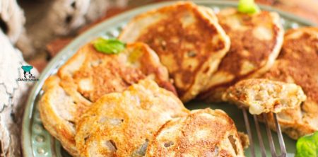 Maślankowe placki orkiszowe z gruszką