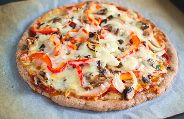 Pizza orkiszowa na cienkim spodzie