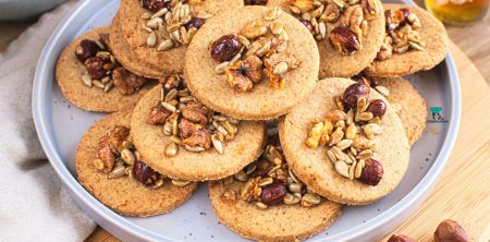 Kruche orkiszowe ciasteczka z orzechami