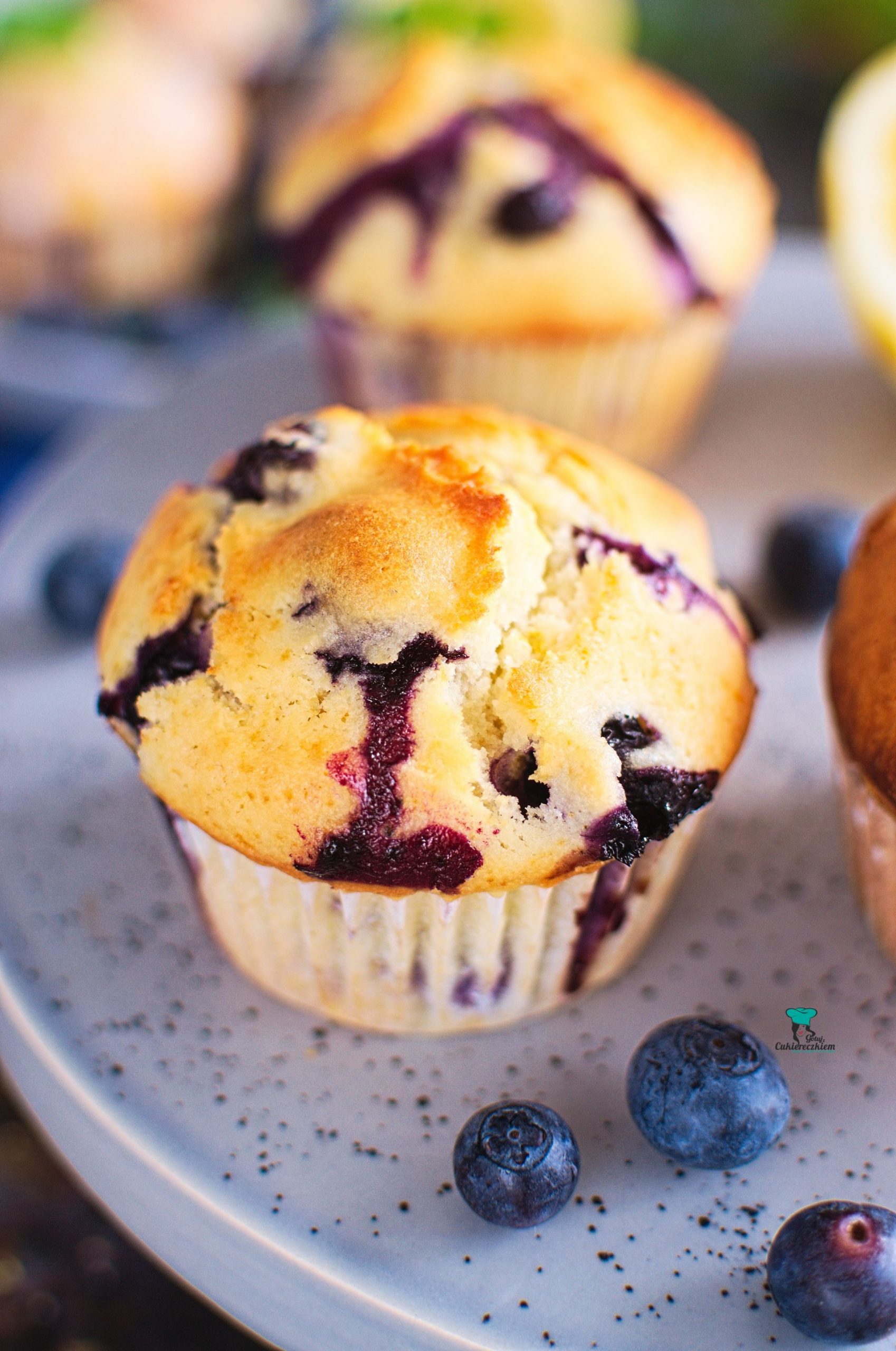 Cytrynowe muffinki z borówkami