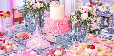 Słodki stół przygotowany na chrzciny Zosi