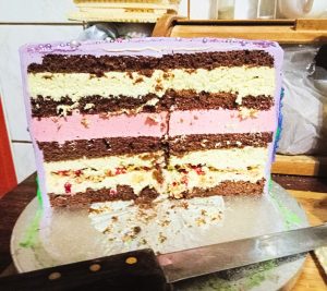 Tort w szafirki (pistacja-malina)