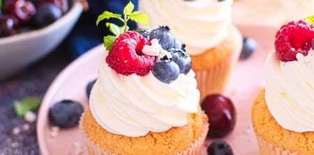 Babeczki z bitą śmietaną