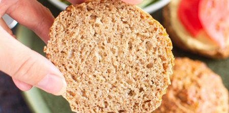 Szybkie bułki orkiszowe na serku wiejskim