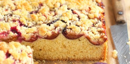 Ciasto ze śliwkami i kruszonką