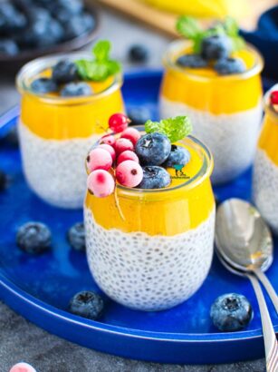 Kokosowy pudding chia z mango