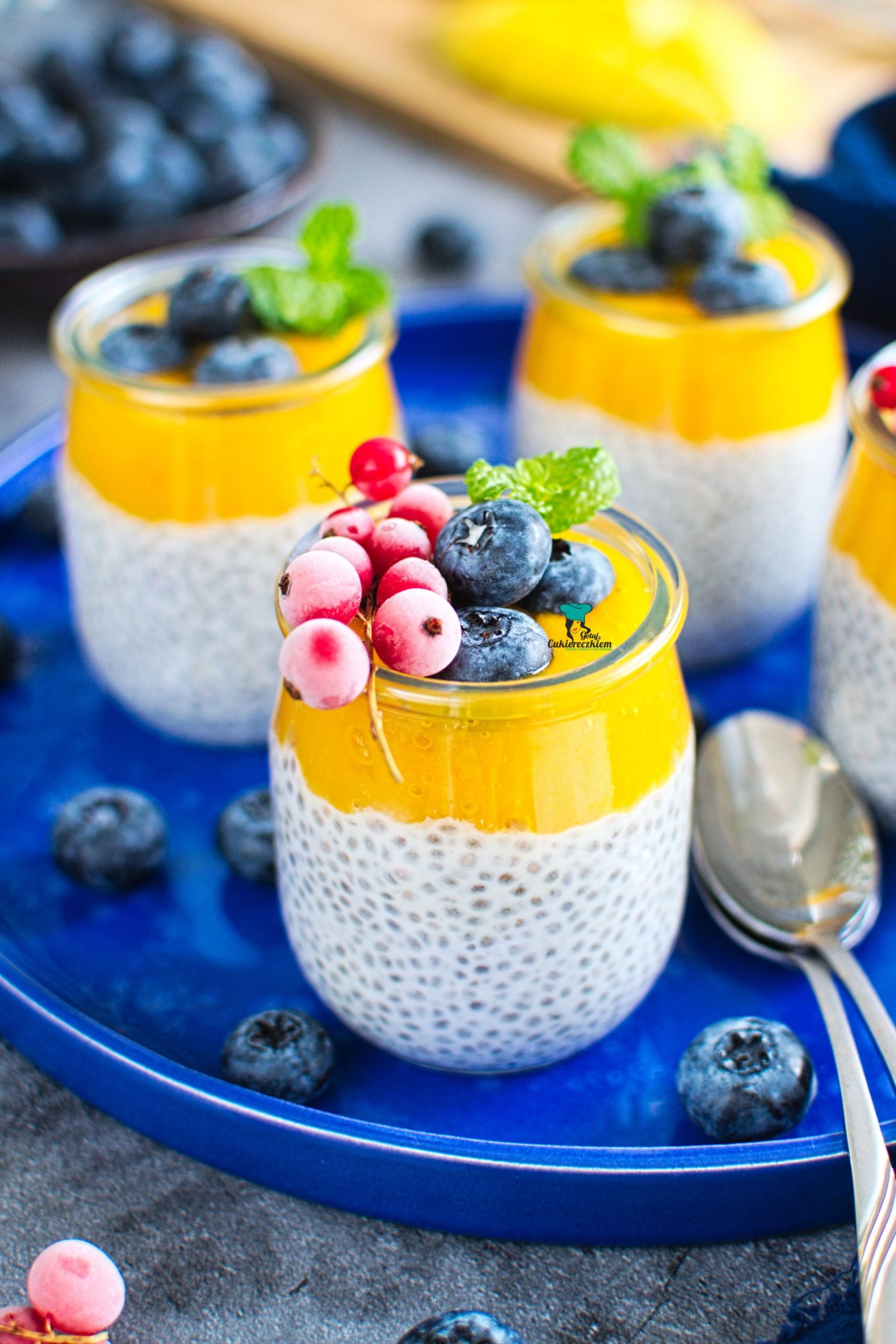 Kokosowy pudding chia z mango