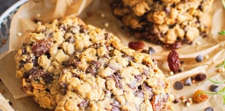 Ciastka owsiane z rodzynkami i czekoladą